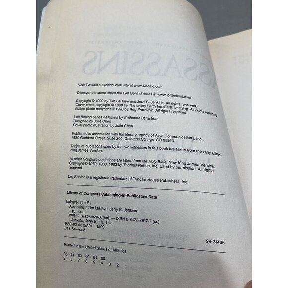 Assassins book Tim Lahaye Jerry B. Jenkins paperback copyright 1999 English READ - Picture 6 of 6